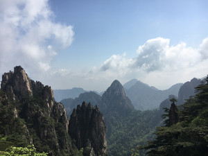 天高云淡